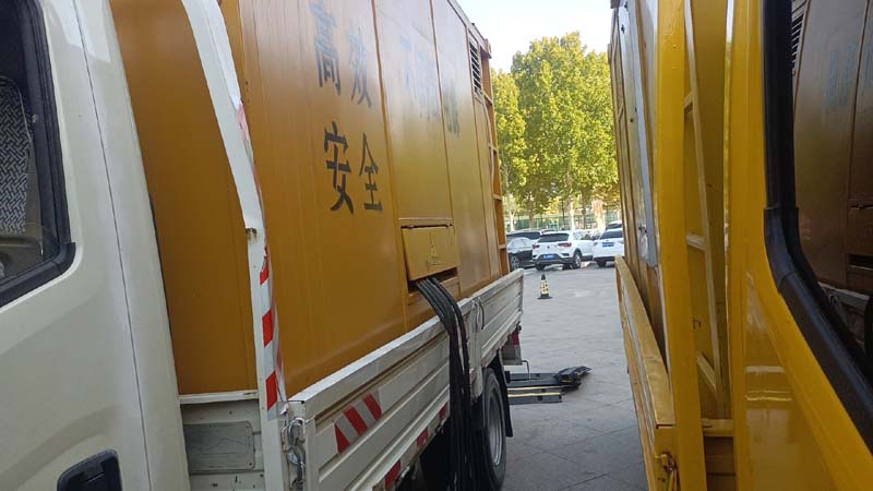 洪泽如何判断柴油发电机组和UPS电源的切换时间是否符合要求？